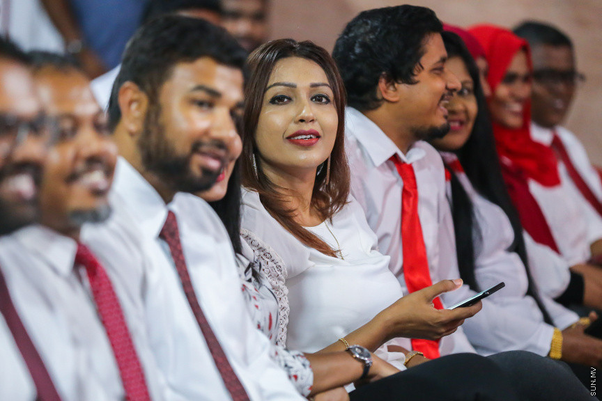 އޮކްޓޯބަރ 28، 2018: ޖުމްހޫރީ ޕާޓީގެ ލީޑަރު ކަމަށް ރައްޔިތުންގެ މަޖިލީހުގެ މާމިގިލީ ދާއިރާގެ މެމްބަރު ގާސިމް އިބްރާހިމް އިންތިޚާބުކުރުމަށް ބޭއްވި ކައުންސިލް ބައްދަލުވުމުގެ ތެރެއިން -- ސަން ފޮޓޯ/ ފަޔާޒު މޫސާ