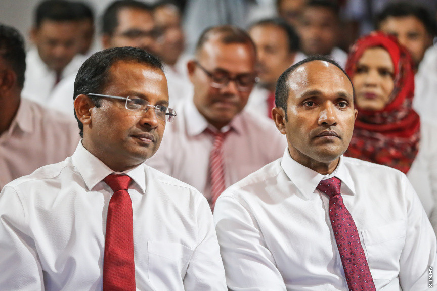 އޮކްޓޯބަރ 28، 2018: ޖުމްހޫރީ ޕާޓީގެ ލީޑަރު ކަމަށް ރައްޔިތުންގެ މަޖިލީހުގެ މާމިގިލީ ދާއިރާގެ މެމްބަރު ގާސިމް އިބްރާހިމް އިންތިޚާބުކުރުމަށް ބޭއްވި ކައުންސިލް ބައްދަލުވުމުގެ ތެރެއިން -- ސަން ފޮޓޯ/ ފަޔާޒު މޫސާ
