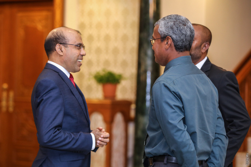 އޮކްޓޯބަރ 29، 2018:  15 ރަށުގެ މެޖިސްޓްރޭޓް ކޯޓުތަކަށް 15 މެޖިސްޓްރޭޓަކު އައްޔަން ކުރައްވައި އެ ބޭފުޅުން މަގާމުގެ ހުވާ ކުރައްވުމަށް ސުޕްރީމް ކޯޓްގައި ބޭއްވި ރަސްމިއްޔާތުގެ ތެރެއިން     - ސަން ފޮޓޯ/ ފަޔާޒު މޫސާ