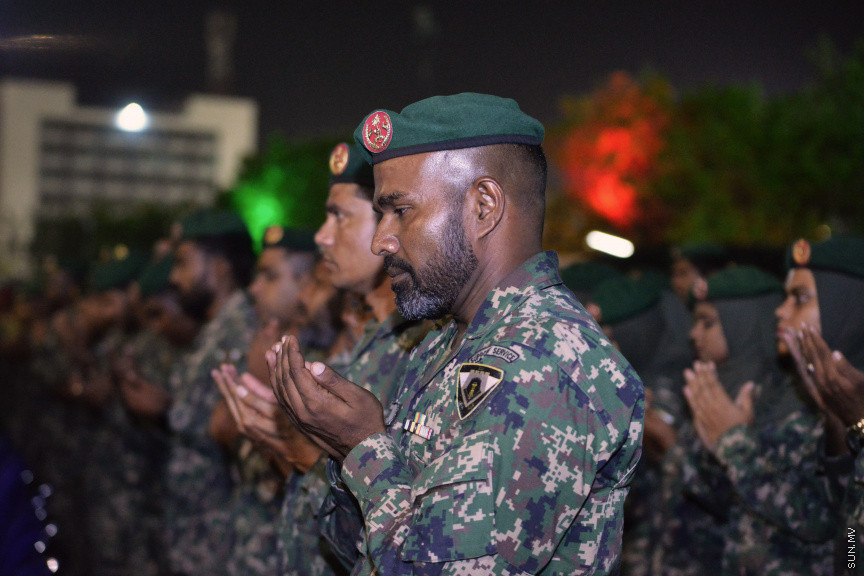 3 ނޮވެންބަރު 2018 : އިސްލާމްދީނާއި ދިވެހި ގައުމުގެ ދިފާއުގައި ހަނގުރާމަކޮށް، ރާއްޖެއަށް ނަސްރު ހޯދައިދިން 3 ނޮވެމްބަރު 1988 ގެ ޝަހީދުންގެ ހަނދާނުގައި ފާހަގަކުރާ ނަސްރުގެ ދުވަސް ފާހަގަކުރުމަށް ބޭއްވި ޖަލްސާގެ ތެރެއިން --- ސަން ފޮޓޯ/ އަޙްމަދު އަވްޝަން އިލްޔާސް