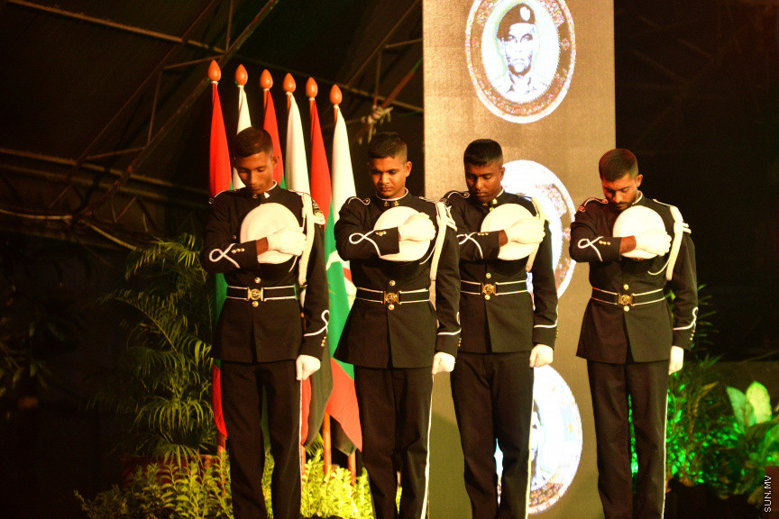 3 ނޮވެންބަރު 2018 : އިސްލާމްދީނާއި ދިވެހި ގައުމުގެ ދިފާއުގައި ހަނގުރާމަކޮށް، ރާއްޖެއަށް ނަސްރު ހޯދައިދިން 3 ނޮވެމްބަރު 1988 ގެ ޝަހީދުންގެ ހަނދާނުގައި ފާހަގަކުރާ ނަސްރުގެ ދުވަސް ފާހަގަކުރުމަށް ބޭއްވި ޖަލްސާގެ ތެރެއިން --- ސަން ފޮޓޯ/ އަޙްމަދު އަވްޝަން އިލްޔާސް