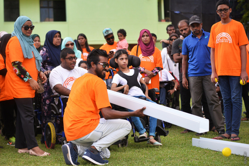 ދިރާގު ސްޕެޝަލް ސްޕޯޓްސް ފެސްޓިވަލް: 6 ނޮވެންބަރު ގައި ދިރާގުން  ކުރިޔަށް ގެންދިޔަ ހަރަކާތުގެ ތެއިން -- ސަން ފޮޓޯ/ އަޙުމަދު އަވްޝަން އިލްޔާސް