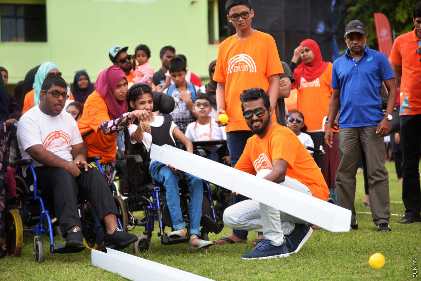 ދިރާގު ސްޕެޝަލް ސްޕޯޓްސް ފެސްޓިވަލް: 6 ނޮވެންބަރު ގައި ދިރާގުން  ކުރިޔަށް ގެންދިޔަ ހަރަކާތުގެ ތެއިން -- ސަން ފޮޓޯ/ އަޙުމަދު އަވްޝަން އިލްޔާސް