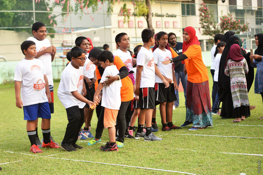 ދިރާގު ސްޕެޝަލް ސްޕޯޓްސް ފެސްޓިވަލް: 6 ނޮވެންބަރު ގައި ދިރާގުން  ކުރިޔަށް ގެންދިޔަ ހަރަކާތުގެ ތެއިން -- ސަން ފޮޓޯ/ އަޙުމަދު އަވްޝަން އިލްޔާސް