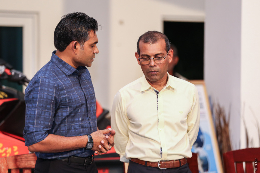 ނޮވެމްބަރ 10، 2018: ގެސްޓުހައުސް އެސޯސިއޭޝަނުން އިންތިހާބީ ރައީސް އިބްރާހިމް މުހައްމަދު ސޯލިހުއަށާއި އިންތިހާބީ ނައިބް ރައީސް ފައިސަލް ނަސީމްއަށް މަރުހަބާ ކިޔުމަށް ހުޅުމާލޭ ރެހެންދި ސްކޫލްގައި ބޭއްވި ހަފްލާގެ ތެރެއިން: މި ހަފްލާގައި ކުރީގެ ރައީސް މުހައްމަދު ނަޝީދު ވެސް ބައިވެރިވެޑައިގަތް -- ސަން ފޮޓޯ/ ފަޔާޒު މޫސާ