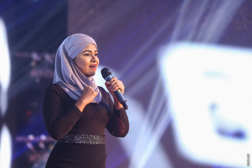 ނޮވެމްބަރ 12، 2018: މުނިފޫހިފިލުވުމުގެ ދާއިރާއަށް ބޮޑު އިންގިލާބެއް ގެނެސްދޭނެ އެޕްލިކޭޝަން "ބައިސްކޯފް" ލޯންޗުކުރުމަށް ދަރުބާރުގޭގައި ބޭއްވި ރަސްމިއްޔާތުގެ ތެރެއިން -- ސަން ފޮޓޯ/ ފަޔާޒު މޫސާ