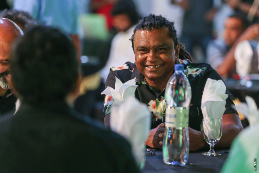 ނޮވެމްބަރ 13، 2018: "ސިޔާމް މައުރޫފު ސޮކާ ކަޕް 2018"ގެ ޑްރޯ ނެގުމަށް އާޓް ގެލަރީގައި ބޭއްވި ރަސްމިއްޔާތުގެ ތެރެއިން -- ސަން ފޮޓޯ/ ފަޔާޒު މޫސާ