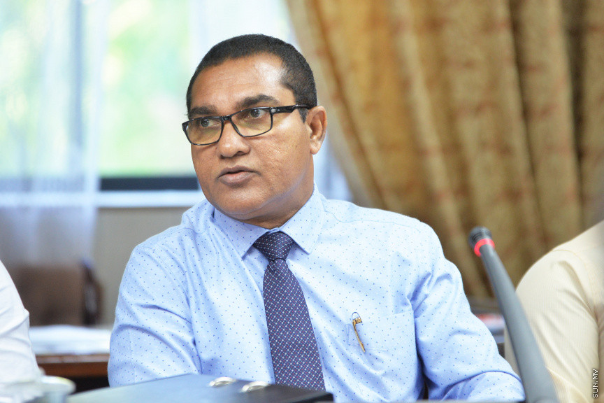 2019 ވަނަ އަހަރަށް ލަފާކޮށް ރައްޔިތުންގެ މަޖިލީހަށް ހުށަހަޅާފައިވާ ބަޖެޓް ދިރާސާ ކުރުމަށް ބެއްވި މަޖިލީހުގެ ބަޖެޓް ކޮމިޓީގެ ބައްދަލުވުމުގެ ތެރެއިން -- ސަން ފޮޓޯ / އަޙްމަދު އަވްޝަން އިލްޔާސް