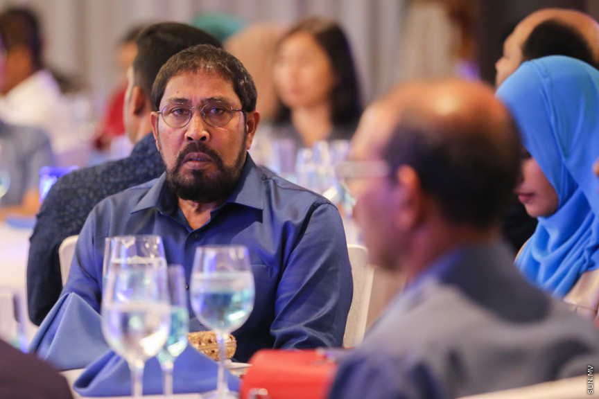 ނޮވެމްބަރ 14، 2018: ރައްޔިތުންގެ މަޖިލީހުގެ ރައީސް އަދި ޖުމްހޫރީ ޕާޓީގެ ލީޑަރު ގާސިމް އިބްރާހިމްގެ އަނބިކަނބަލުން އައިޝަތު ނަހުލާ އަދި އޭނާގެ މަންމަ ހަދީޖާ އިބްރާހިމް އިސްވެގެން އުފައްދައިފައިވާ ޖަމިއްޔާ، އެސޯސިއޭޝަން ފޯ ސޯޝަލް ބެނެފިޓްސް އެންޑް އެއިޑް (އަސްބާ) ރަސްމީކޮށް އިފްތިތާހް ކުރުމަށް ޖެން ހޮޓެލްގައި ބޭއްވި ރަސްމިޔާތުގެ ތެރެއިން -- ސަން ފޮޓޯ/ ފަޔާޒު މޫސާ 