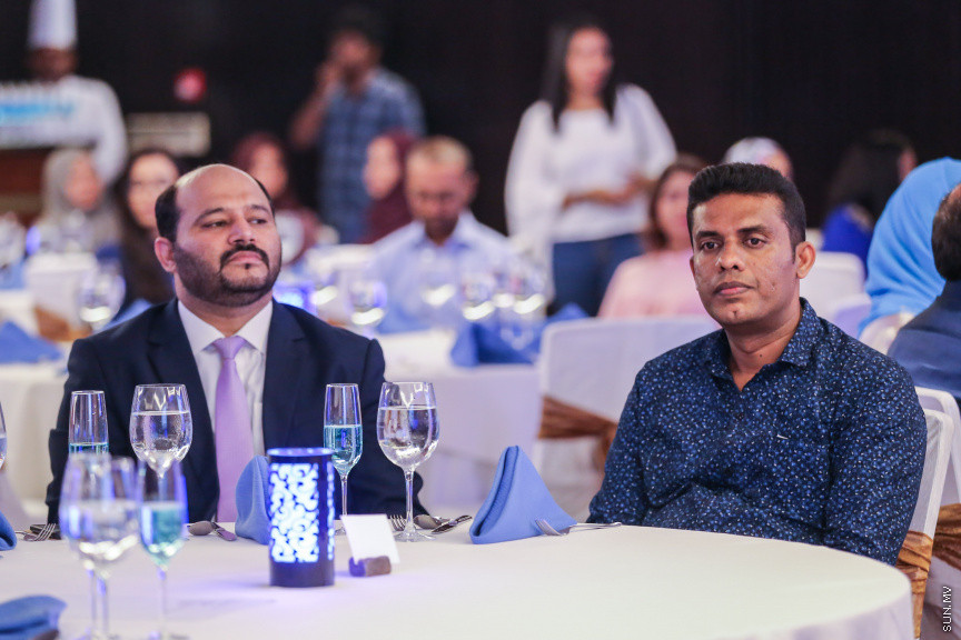 ނޮވެމްބަރ 14، 2018: ރައްޔިތުންގެ މަޖިލީހުގެ ރައީސް އަދި ޖުމްހޫރީ ޕާޓީގެ ލީޑަރު ގާސިމް އިބްރާހިމްގެ އަނބިކަނބަލުން އައިޝަތު ނަހުލާ އަދި އޭނާގެ މަންމަ ހަދީޖާ އިބްރާހިމް އިސްވެގެން އުފައްދައިފައިވާ ޖަމިއްޔާ، އެސޯސިއޭޝަން ފޯ ސޯޝަލް ބެނެފިޓްސް އެންޑް އެއިޑް (އަސްބާ) ރަސްމީކޮށް އިފްތިތާހް ކުރުމަށް ޖެން ހޮޓެލްގައި ބޭއްވި ރަސްމިޔާތުގެ ތެރެއިން -- ސަން ފޮޓޯ/ ފަޔާޒު މޫސާ 