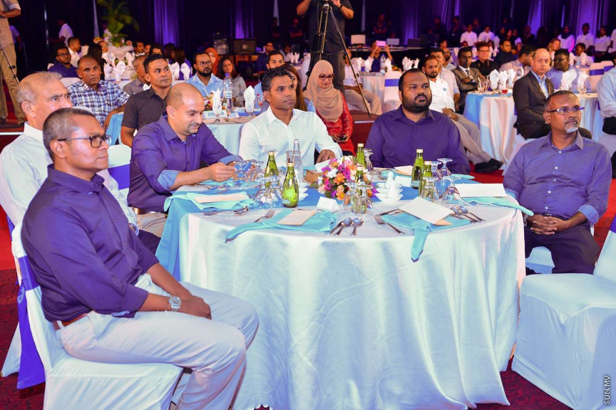މަންތާ އެއާ ރަސްމީކޮށް ލޯންޗުކޮށް ބްރޭންޑް އެމްބެސެޑަރުން ކަޑައެޅޫމައް ރޭބޭއްވި ރަސްމިއްޔާތުގެ ތެރެއިން -- ފޮޓޯ/ ރައީސް އޮފީސް