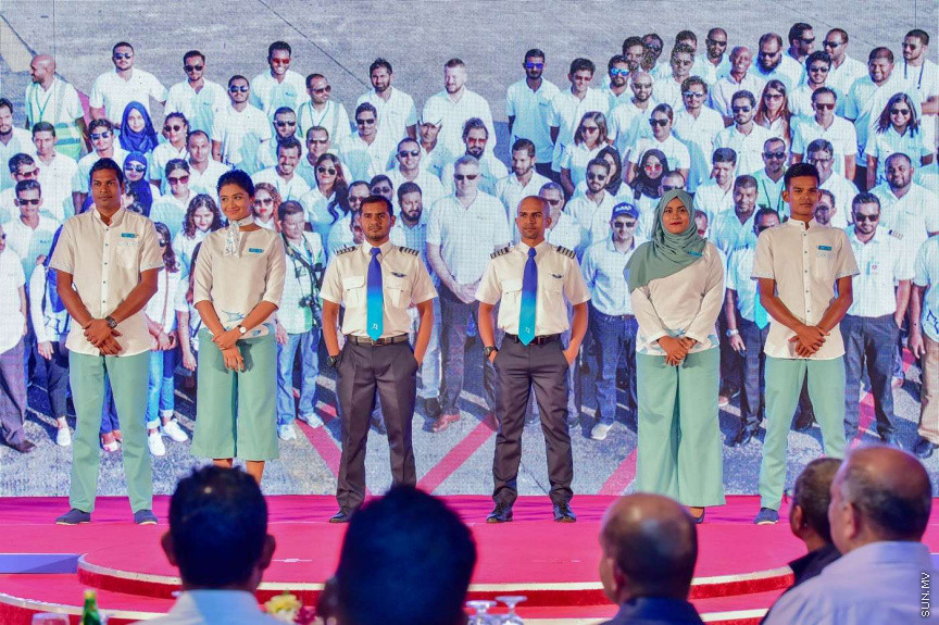 މަންތާ އެއާ ރަސްމީކޮށް ލޯންޗުކޮށް ބްރޭންޑް އެމްބެސެޑަރުން ކަޑައެޅޫމައް ރޭބޭއްވި ރަސްމިއްޔާތުގެ ތެރެއިން -- ފޮޓޯ/ ރައީސް އޮފީސް