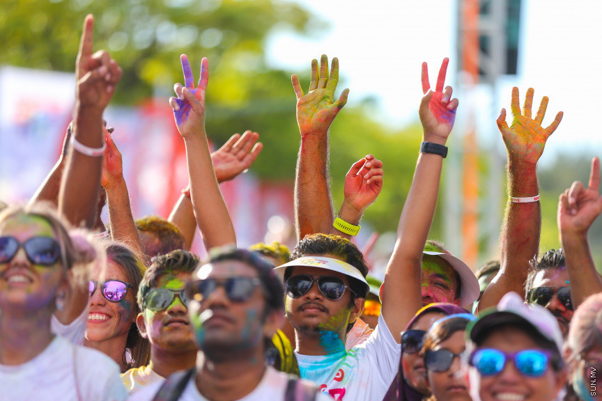 ނޮވެމްބަރ 23، 2018: އުރީދޫ ކަލާ ރަންގެ ތެރެއިން: 
މިއަހަރުގެ ދުވުމުގައި 5000އަށް ވުރެ ގިނަ މީހުން ބައިވެރިވި -- ސަން ފޮޓޯ/ ފަޔާޒު މޫސާ