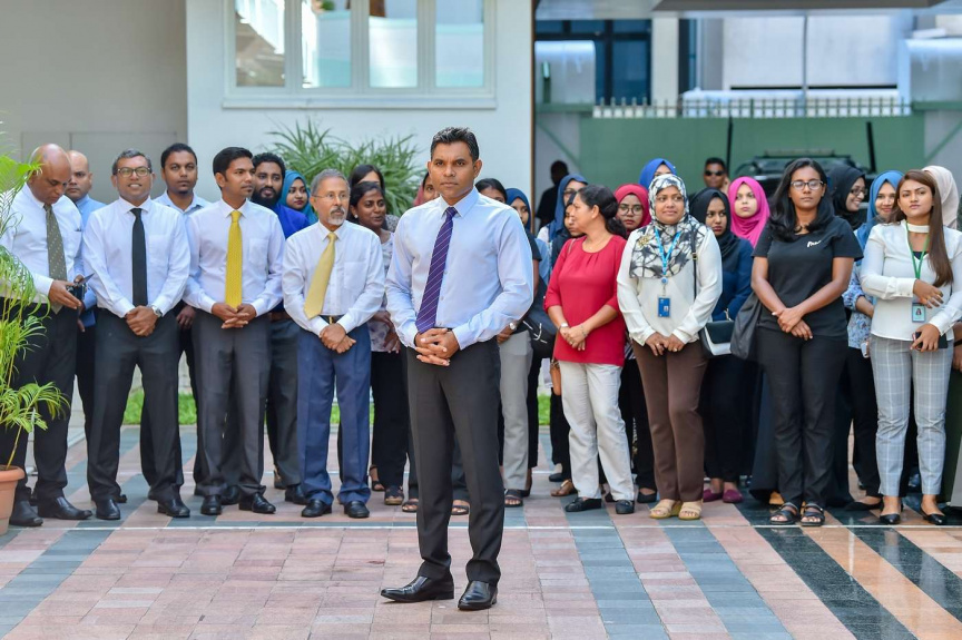 ޑިސެމްބަރ 2، 2018: އެއްފަހަރު ބޭނުންކޮށްފައި އުކާލާ ޕްލާސްޓިކް ރައީސުލްޖުމްހޫރިއްޔާގެ އޮފީހުގައި ބޭނުންކުރުން މަދުކުރުން އިފްތިތާޙްކުރުމަށް ރައީސް އޮފީހުގައި ބޭއްވި ރަސްމިއްޔާތުގެ ތެރެއިން -- ފޮޓޯ/ ރައީސް އޮފީސް