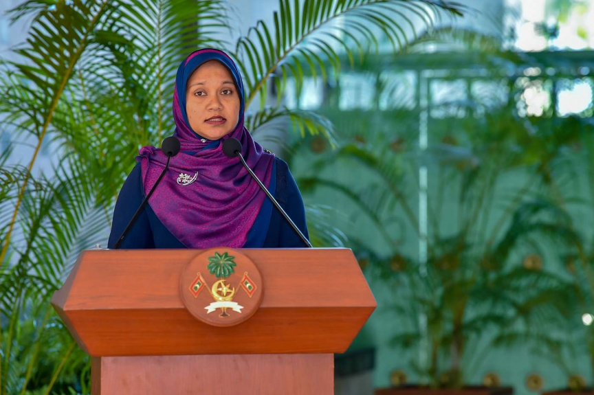 ޑިސެމްބަރ 2، 2018: އެއްފަހަރު ބޭނުންކޮށްފައި އުކާލާ ޕްލާސްޓިކް ރައީސުލްޖުމްހޫރިއްޔާގެ އޮފީހުގައި ބޭނުންކުރުން މަދުކުރުން އިފްތިތާޙްކުރުމަށް ރައީސް އޮފީހުގައި ބޭއްވި ރަސްމިއްޔާތުގެ ތެރެއިން -- ފޮޓޯ/ ރައީސް އޮފީސް