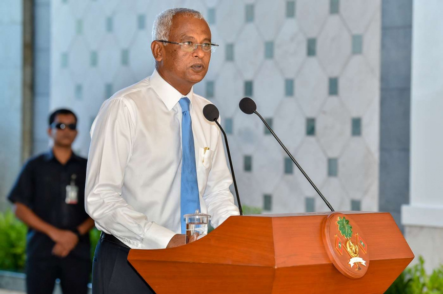 ޑިސެމްބަރ 2، 2018: އެއްފަހަރު ބޭނުންކޮށްފައި އުކާލާ ޕްލާސްޓިކް ރައީސުލްޖުމްހޫރިއްޔާގެ އޮފީހުގައި ބޭނުންކުރުން މަދުކުރުން އިފްތިތާޙްކުރުމަށް ރައީސް އޮފީހުގައި ބޭއްވި ރަސްމިއްޔާތުގެ ތެރެއިން -- ފޮޓޯ/ ރައީސް އޮފީސް