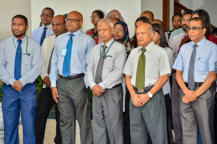 ޑިސެމްބަރ 2، 2018: އެއްފަހަރު ބޭނުންކޮށްފައި އުކާލާ ޕްލާސްޓިކް ރައީސުލްޖުމްހޫރިއްޔާގެ އޮފީހުގައި ބޭނުންކުރުން މަދުކުރުން އިފްތިތާޙްކުރުމަށް ރައީސް އޮފީހުގައި ބޭއްވި ރަސްމިއްޔާތުގެ ތެރެއިން -- ފޮޓޯ/ ރައީސް އޮފީސް