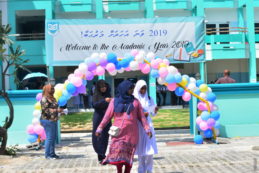 13 ޖެނުއަރީ 2019: ދިރާސީ އާ އަހަރަށް  ފަހު ސްކޫލްތައް ހުޅުވުން -- ސަން ފޮޓޯ/ އަހުމަދު އަވްޝަން އިލްޔާސް