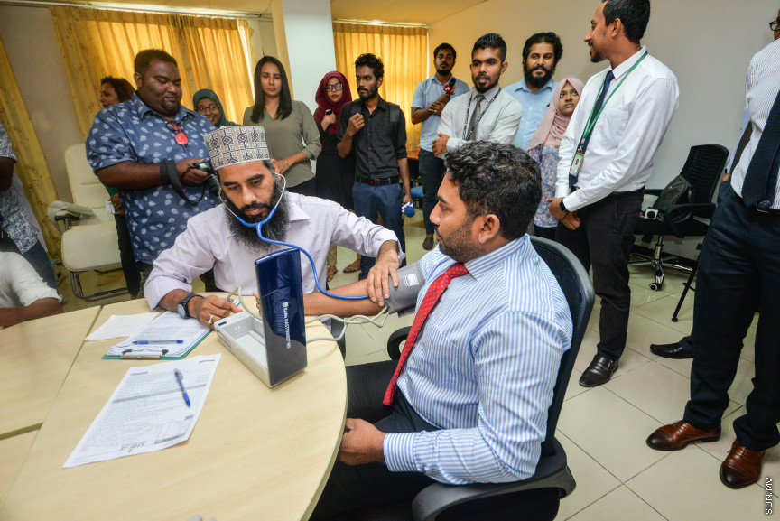 ޖެނުއަރީ 23، 2019: ހެލްތު މިނިސްޓްރީގެ މުވައްޒަފުން ލޭ ހަދިޔާކުރުމަށް ފެށި ކޭމްޕް އިފްތިތާޙުކުރުމަށް ބޭއްވި ހަފްލާގެ ތެރެއިން -- ސަން ފޮޓޯ/ ފަޔާޒު މޫސާ