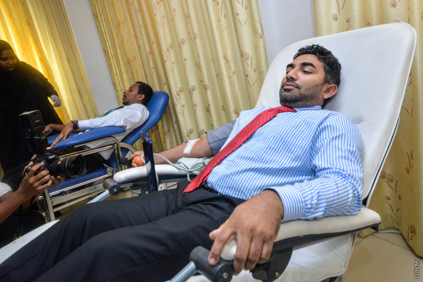 ޖެނުއަރީ 23، 2019: ހެލްތު މިނިސްޓްރީގެ މުވައްޒަފުން ލޭ ހަދިޔާކުރުމަށް ފެށި ކޭމްޕް އިފްތިތާޙުކުރުމަށް ބޭއްވި ހަފްލާގެ ތެރެއިން -- ސަން ފޮޓޯ/ ފަޔާޒު މޫސާ