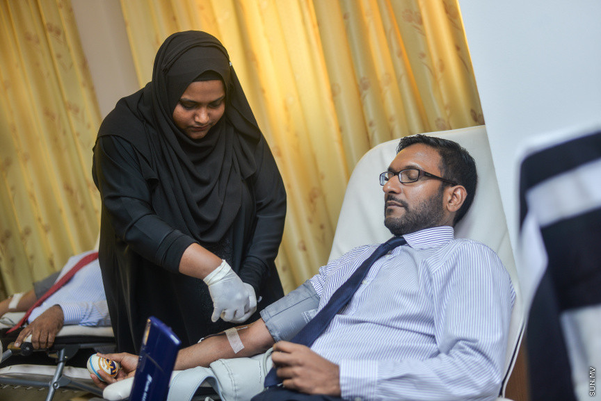 ޖެނުއަރީ 23، 2019: ހެލްތު މިނިސްޓްރީގެ މުވައްޒަފުން ލޭ ހަދިޔާކުރުމަށް ފެށި ކޭމްޕް އިފްތިތާޙުކުރުމަށް ބޭއްވި ހަފްލާގެ ތެރެއިން -- ސަން ފޮޓޯ/ ފަޔާޒު މޫސާ