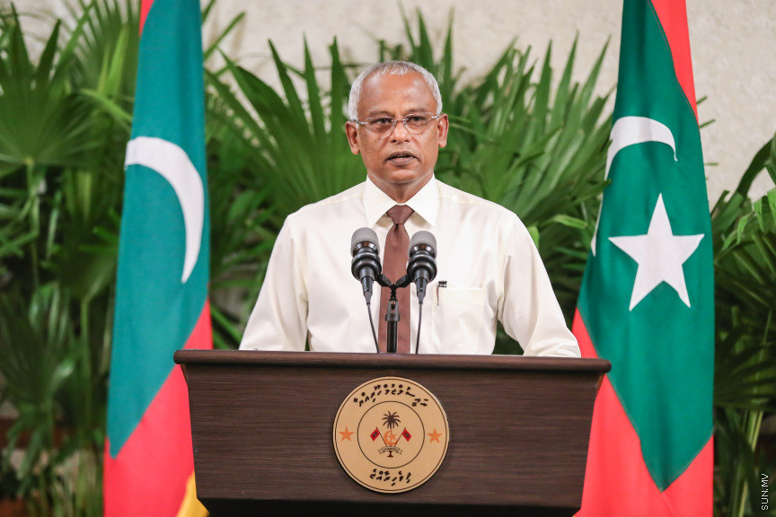 ޖެނުއަރީ 24، 2019: ރައީސް އިބްރާޙިމް މުހައްމަދު ސޯލިހު ނޫސްވެރިންނާއި ބައްދަލުކުރެއްވުން -- ސަން ފޮޓޯ/ ފަޔާޒު މޫސާ