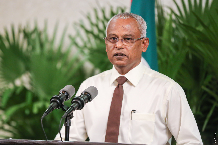 ޖެނުއަރީ 24، 2019: ރައީސް އިބްރާޙިމް މުހައްމަދު ސޯލިހު ނޫސްވެރިންނާއި ބައްދަލުކުރެއްވުން -- ސަން ފޮޓޯ/ ފަޔާޒު މޫސާ