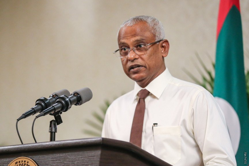 ޖެނުއަރީ 24، 2019: ރައީސް އިބްރާޙިމް މުހައްމަދު ސޯލިހު ނޫސްވެރިންނާއި ބައްދަލުކުރެއްވުން -- ސަން ފޮޓޯ/ ފަޔާޒު މޫސާ