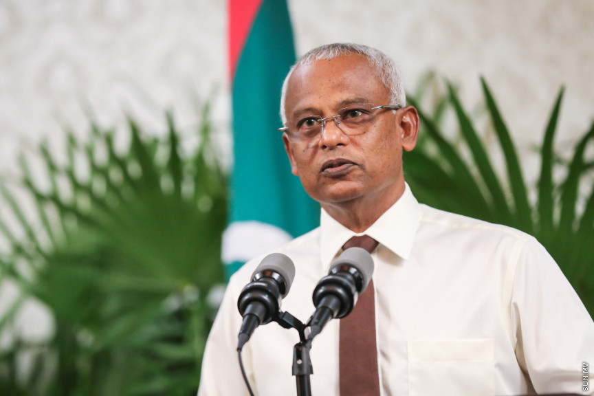 ޖެނުއަރީ 24، 2019: ރައީސް އިބްރާޙިމް މުހައްމަދު ސޯލިހު ނޫސްވެރިންނާއި ބައްދަލުކުރެއްވުން -- ސަން ފޮޓޯ/ ފަޔާޒު މޫސާ