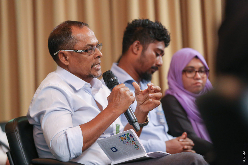 ޖެނުއަރީ 24، 2019: ރައީސް އިބްރާޙިމް މުހައްމަދު ސޯލިހު ނޫސްވެރިންނާއި ބައްދަލުކުރެއްވުން -- ސަން ފޮޓޯ/ ފަޔާޒު މޫސާ
