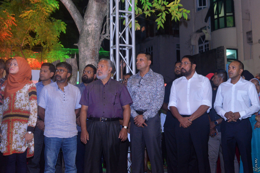 ޑރ. ޖަމީލްގެ މަޖިލިސް ކެމްޕެއިން ރަސްމީކޮށް ފެށުމަށް މިރޭ ވިލިމާލޭގައި ބޭއްވި ރަސްމިއްޔާތުގެ ތެރެއިން -- ސަން ފޮޓޯ/ އަހުމަދު އަވްޝަން އިލްޔާސް