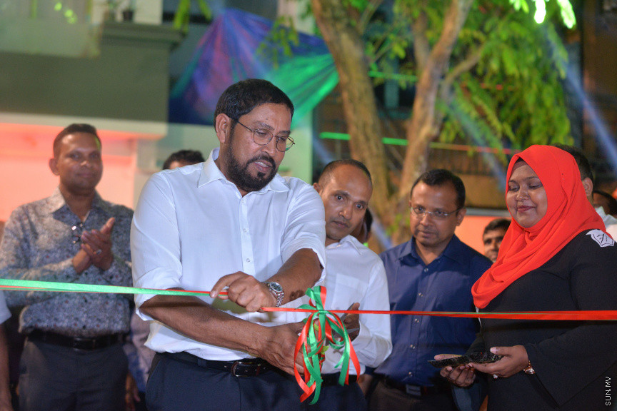 ޑރ. ޖަމީލްގެ މަޖިލިސް ކެމްޕެއިން ރަސްމީކޮށް ފެށުމަށް މިރޭ ވިލިމާލޭގައި ބޭއްވި ރަސްމިއްޔާތުގެ ތެރެއިން -- ސަން ފޮޓޯ/ އަހުމަދު އަވްޝަން އިލްޔާސް