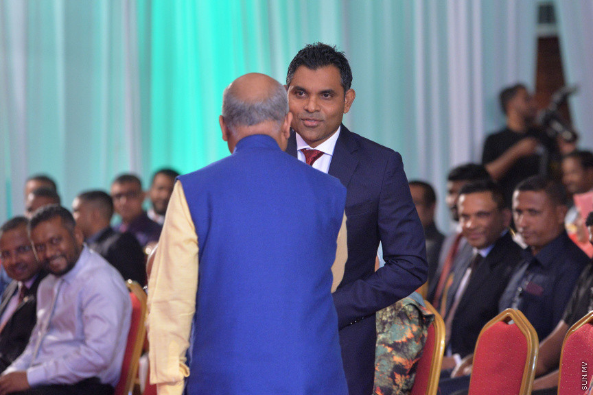 ޖެނުއަރީ 26، 2019: އިންޑިއާގެ ޖުމްހޫރިއްޔަތައް 70 އަހަރު ފުރުމުގެ މުނާސަބަތުގައި ދަރުބާރުގޭގަޢީ ބޭއްވި ރަސްމިއްޔާތުގެ ތެރެއިން: މި ރަސްމިއްޔާތުގައި ނައިބު ރައީސް ފައިސަލް ނަސީމާއި، އިންޑިއާ ސަފީރު އަކިލޭޝް މިޝްރާއާއި، ކުރީގެ ރައީސުންނާއި، މަޖިލީހުގެ ރައީސާއި މަޖިލީހުގެ މެމްބަރުންނާއި ކެބިނެޓު މިނިސްޓަރުން ވަޑައިގެންނެވި -- ސަން ފޮޓޯ/ އަހުމަދު އަވްޝަން އިލްޔާސް