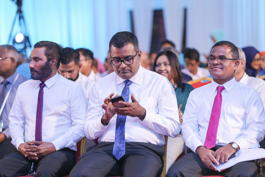 ޖެނުއަރީ 27، 2019: ކުރީގެ ރައީސް ޔާމީން އިސްވެ ހުންނަވައިގެން އުފައްދަވާ ޕީޕަލްސް ނޭޝަނަލް ކޮންގްރެސް (ޕީއެންސީ) އުފެއްދުމަށް ދަރުބާރުގޭގައި ބޭއްވި ޖަލްސާގެ ތެރެއިން -- ސަން ފޮޓޯ/ ފަޔާޒު މޫސާ