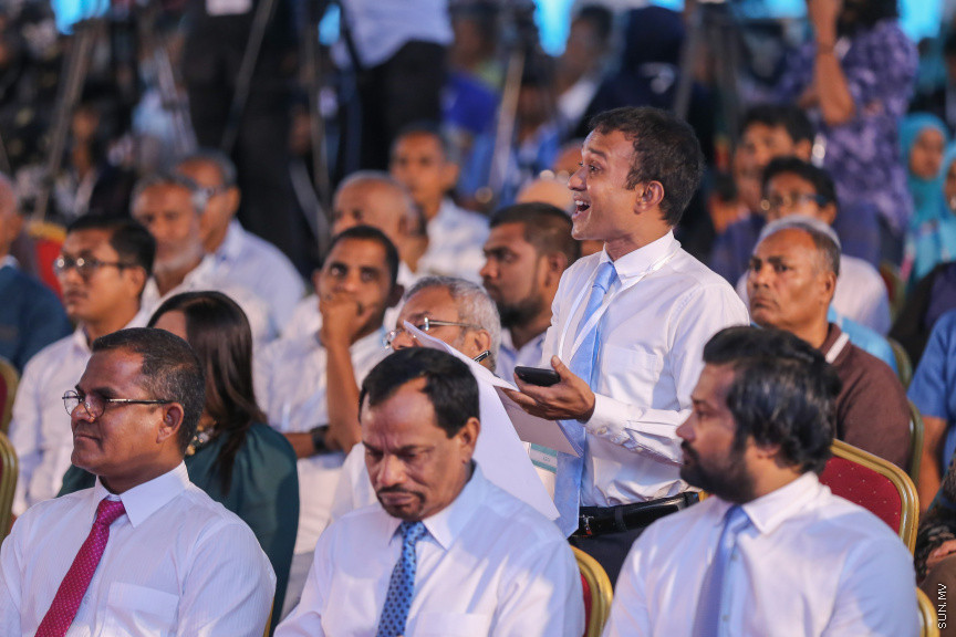 ޖެނުއަރީ 27، 2019: ކުރީގެ ރައީސް ޔާމީން އިސްވެ ހުންނަވައިގެން އުފައްދަވާ ޕީޕަލްސް ނޭޝަނަލް ކޮންގްރެސް (ޕީއެންސީ) އުފެއްދުމަށް ދަރުބާރުގޭގައި ބޭއްވި ޖަލްސާގެ ތެރެއިން -- ސަން ފޮޓޯ/ ފަޔާޒު މޫސާ