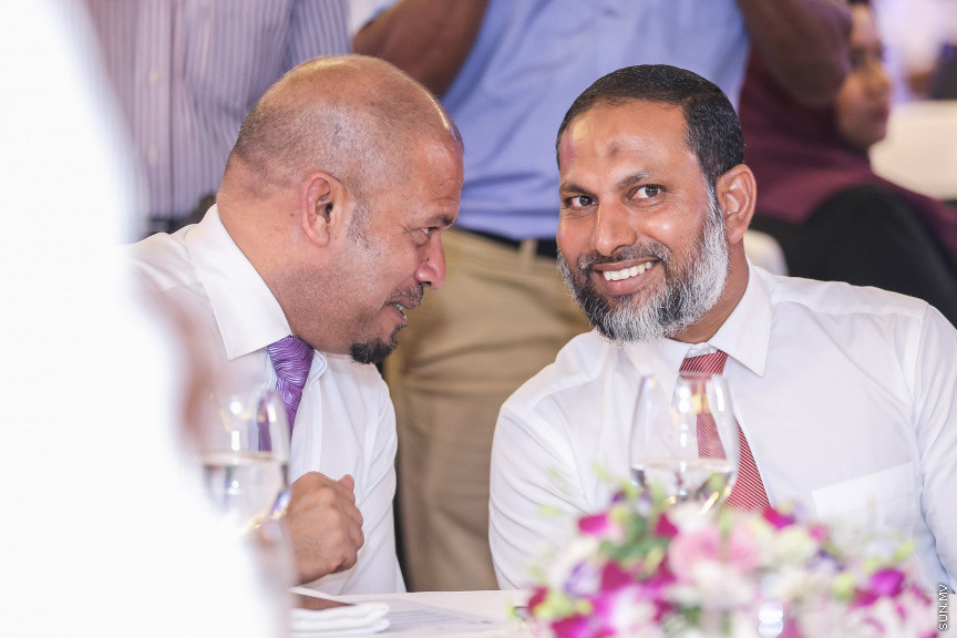 ޖެނުއަރީ 28، 2019: އިލެކްޝަން ކޮމިޝަންގެ އާ ލޯގޯ އާއި ކުލަ އިފްތިތާހުކުރުމަށް ހޮޓެލް ޖެންގައި ބޭއްވި ރަސްމިޔާތުގެ ތެރެއިން -- ސަން ފޮޓޯ/ ފަޔާޒު މޫސާ