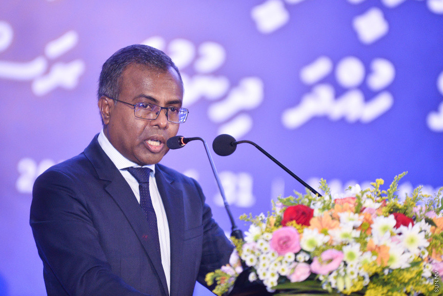 ޖެނުއަރީ 31، 2019: ގިނަ އަދަދެއްގެ ގާނޫނީ ވަކީލުންނަށް ވަކީލު ކަމުގެ ހުވާ ލައިދިނުމަށް ސުޕްރީމް ކޯޓުގެ ގޯތިތެރޭގައި ބޭއްވި ރަސްމިއްޔާތުގެ ތެރެއިން -- ސަން ފޮޓޯ/ ފަޔާޒު މޫސާ