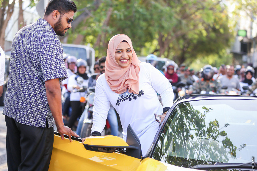 ފެބްރުއަރީ 1، 2019: 'މީތި ސަޅި' ނަމުގައި މަގުމަތީގެ ރައްކާތެރި ކަމަށް މީހުން ހޭލުންތެރި ކުރުވުމަށް ޓްރާންސްޕޯޓް މިނިސްޓްރީއިން އިސް ނަގައިގެން ބޭއްވި އިވެންޓުގެ ތެރެއިން -- ސަން ފޮޓޯ/ ފަޔާޒު މޫސާ
