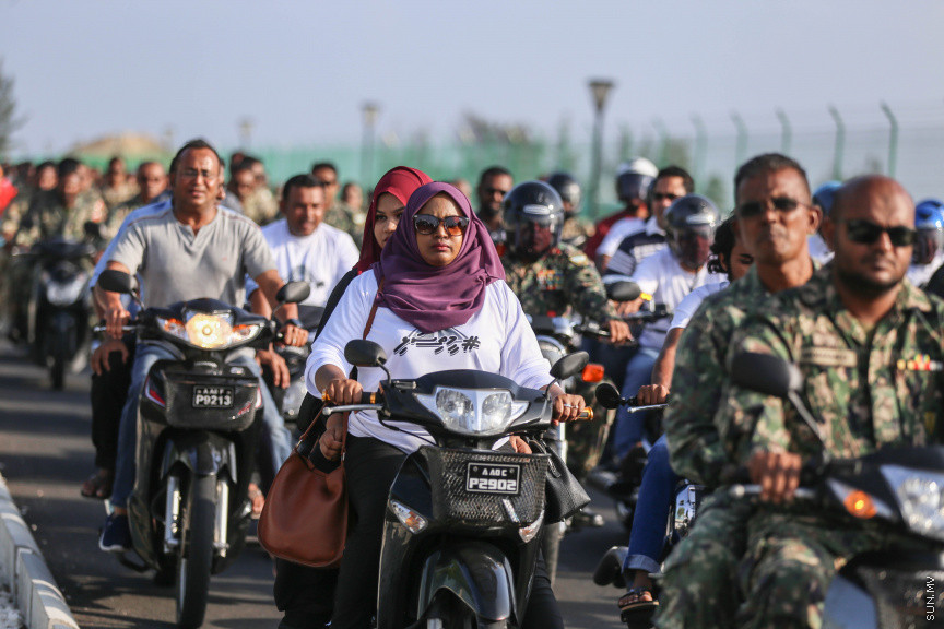 ފެބްރުއަރީ 1، 2019: 'މީތި ސަޅި' ނަމުގައި މަގުމަތީގެ ރައްކާތެރި ކަމަށް މީހުން ހޭލުންތެރި ކުރުވުމަށް ޓްރާންސްޕޯޓް މިނިސްޓްރީއިން އިސް ނަގައިގެން ބޭއްވި އިވެންޓުގެ ތެރެއިން -- ސަން ފޮޓޯ/ ފަޔާޒު މޫސާ