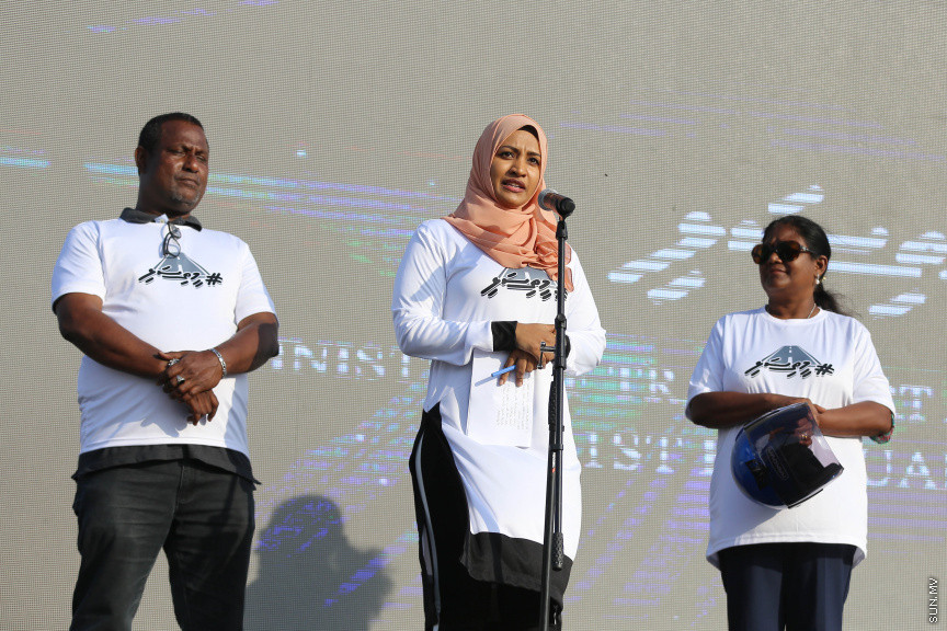 ފެބްރުއަރީ 1، 2019: 'މީތި ސަޅި' ނަމުގައި މަގުމަތީގެ ރައްކާތެރި ކަމަށް މީހުން ހޭލުންތެރި ކުރުވުމަށް ޓްރާންސްޕޯޓް މިނިސްޓްރީއިން އިސް ނަގައިގެން ބޭއްވި އިވެންޓުގެ ތެރެއިން -- ސަން ފޮޓޯ/ ފަޔާޒު މޫސާ