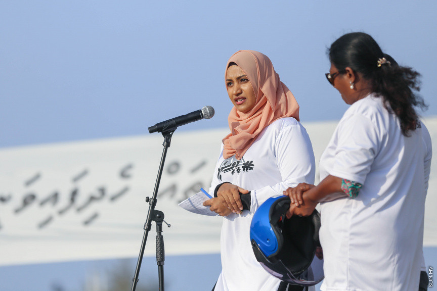 ފެބްރުއަރީ 1، 2019: 'މީތި ސަޅި' ނަމުގައި މަގުމަތީގެ ރައްކާތެރި ކަމަށް މީހުން ހޭލުންތެރި ކުރުވުމަށް ޓްރާންސްޕޯޓް މިނިސްޓްރީއިން އިސް ނަގައިގެން ބޭއްވި އިވެންޓުގެ ތެރެއިން -- ސަން ފޮޓޯ/ ފަޔާޒު މޫސާ
