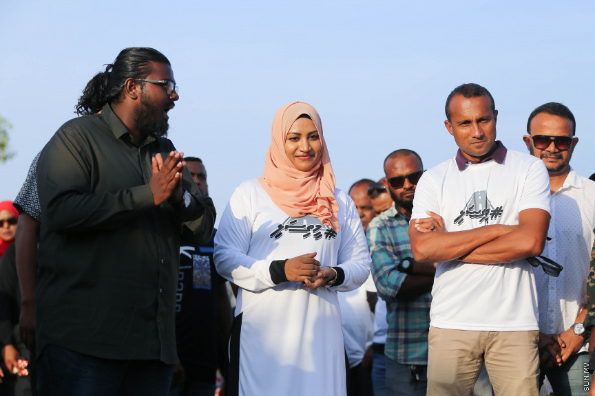 ފެބްރުއަރީ 1، 2019: 'މީތި ސަޅި' ނަމުގައި މަގުމަތީގެ ރައްކާތެރި ކަމަށް މީހުން ހޭލުންތެރި ކުރުވުމަށް ޓްރާންސްޕޯޓް މިނިސްޓްރީއިން އިސް ނަގައިގެން ބޭއްވި އިވެންޓުގެ ތެރެއިން -- ސަން ފޮޓޯ/ ފަޔާޒު މޫސާ