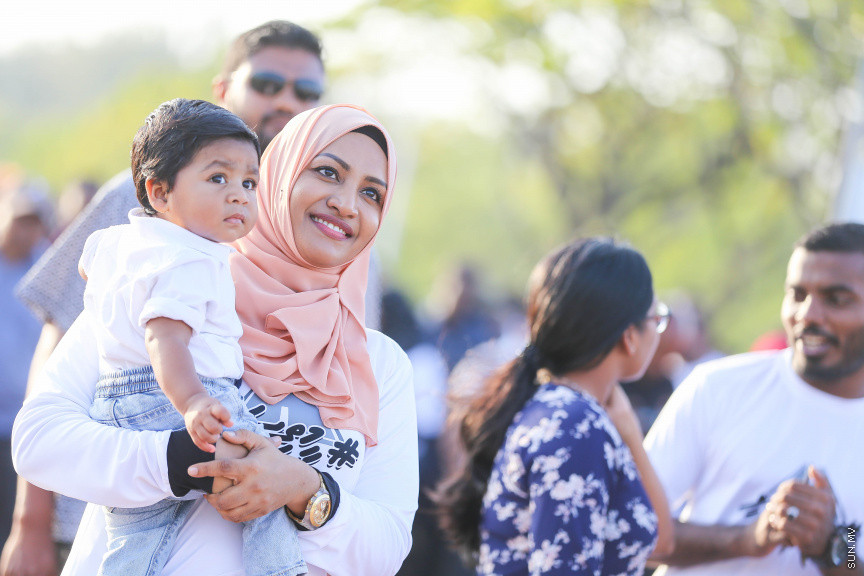 ފެބްރުއަރީ 1، 2019: 'މީތި ސަޅި' ނަމުގައި މަގުމަތީގެ ރައްކާތެރި ކަމަށް މީހުން ހޭލުންތެރި ކުރުވުމަށް ޓްރާންސްޕޯޓް މިނިސްޓްރީއިން އިސް ނަގައިގެން ބޭއްވި އިވެންޓުގެ ތެރެއިން -- ސަން ފޮޓޯ/ ފަޔާޒު މޫސާ