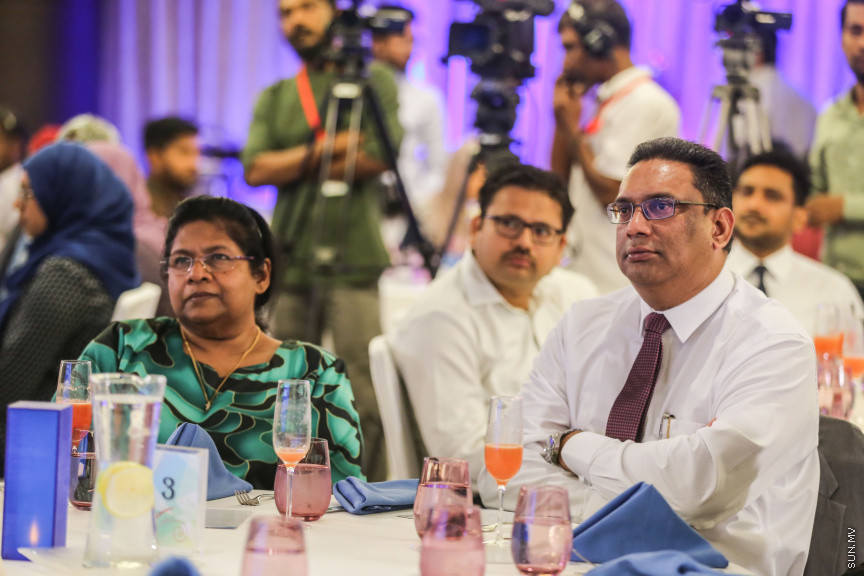 ފެބްރުއަރީ 6، 2019: "ކްރެޑިޓް އިންފޮމޭޝަން ސިސްޓަމް" ނުވަތަ ދަރަނީގެ މުއާމަލާތްތައް އާންމުންނާއި ކުންފުނިތަކަށް ބެލޭނެ ނިޒާމެއް މަރުކަޒީ ބޭންކް އެމްމްއެމްއޭގެ ކްރިޑިޓް އިންފޮމޭޝަން ބިއުރޯ އިން ތައާރަފްކުރުމަށް ހޮޓެލް ޖެންގައި ބޭއްވި ރަސްމިއްޔާތުގެ ތެރެއިން --- ސަން ފޮޓޯ/ ފަޔާޒު މޫސާ