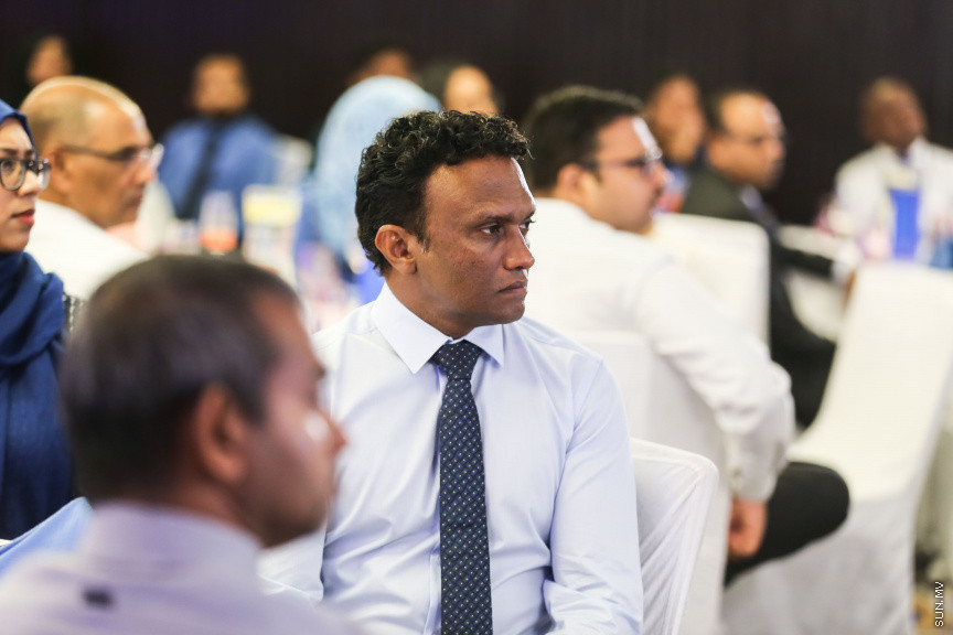 ފެބްރުއަރީ 6، 2019: "ކްރެޑިޓް އިންފޮމޭޝަން ސިސްޓަމް" ނުވަތަ ދަރަނީގެ މުއާމަލާތްތައް އާންމުންނާއި ކުންފުނިތަކަށް ބެލޭނެ ނިޒާމެއް މަރުކަޒީ ބޭންކް އެމްމްއެމްއޭގެ ކްރިޑިޓް އިންފޮމޭޝަން ބިއުރޯ އިން ތައާރަފްކުރުމަށް ހޮޓެލް ޖެންގައި ބޭއްވި ރަސްމިއްޔާތުގެ ތެރެއިން --- ސަން ފޮޓޯ/ ފަޔާޒު މޫސާ