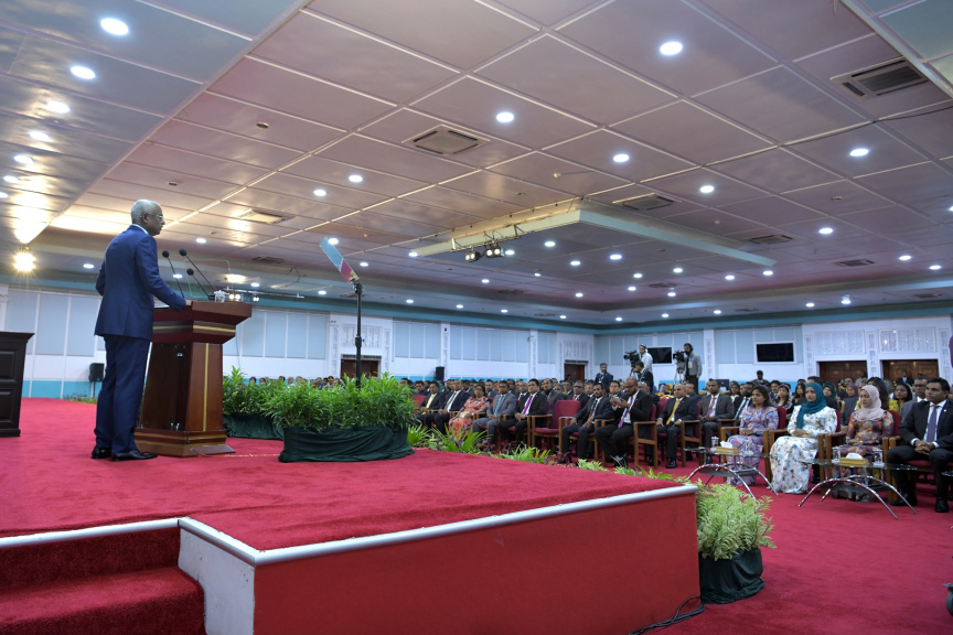ފެބްރުއަރީ 7، 2019: ރައްޔިތުން މަޖިލިސް މި އަހަރަށް ހުޅުވުމަށް ބޭއްވި ފުރަތަމަ ޖަލްސާ: ރައީސް އިބްރާހިމް މުހައްމަދު ސޯލިހްގެ ފުރަތަމަ ރިޔާސީ ބަޔާން މިއަދުގެ ޖަލްސާގައި ވަނީ އިއްވާފައި -- ފޮޓޯ/ ރައީސް އޮފީސް