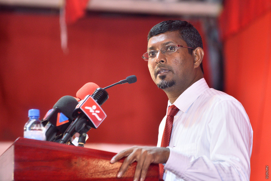 ފެބުރުއަރީ 2، 2019: ޖުމްހޫރީ ޕާޓީގެ އިތުރު އަށް ދާއިރާ އަކަށް ޓިކެޓް ދިނުމަށް މިރޭ މ. ކުނޫޒުގައި ބޭއްވި ރަސްމިއްޔާތުގެ ތެރެއިން: މިހާތަނަށް 44 ބޭފުޅުންނަށް ވަނީ އެޕާޓީގެ ޓިކެޓް ދީފަ -- ސަން ފޮޓޯ/ އަހުމަދު އަވްޝަން އިލްޔަސް