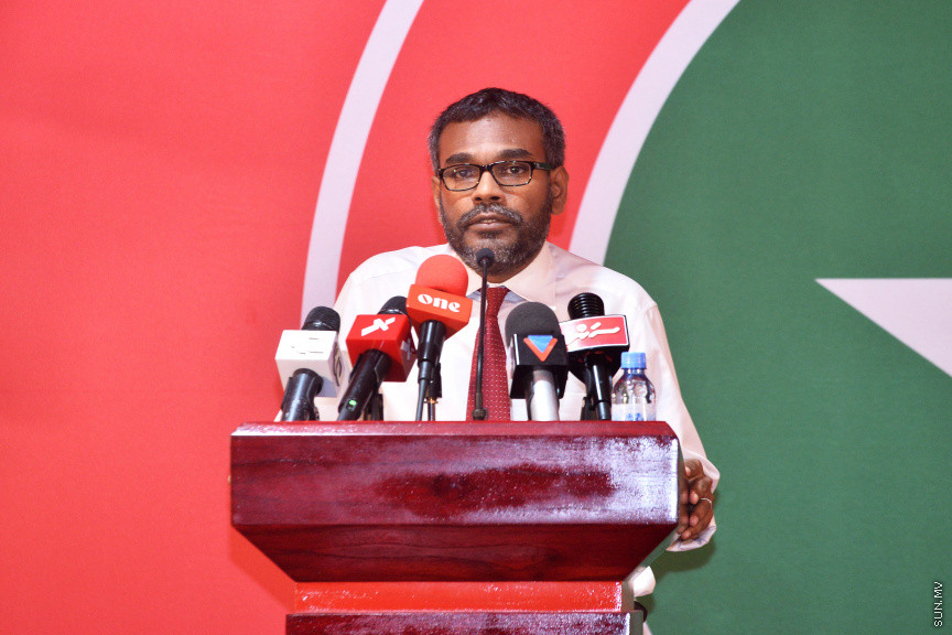 ފެބުރުއަރީ 2، 2019: ޖުމްހޫރީ ޕާޓީގެ އިތުރު އަށް ދާއިރާ އަކަށް ޓިކެޓް ދިނުމަށް މިރޭ މ. ކުނޫޒުގައި ބޭއްވި ރަސްމިއްޔާތުގެ ތެރެއިން: މިހާތަނަށް 44 ބޭފުޅުންނަށް ވަނީ އެޕާޓީގެ ޓިކެޓް ދީފަ -- ސަން ފޮޓޯ/ އަހުމަދު އަވްޝަން އިލްޔަސް