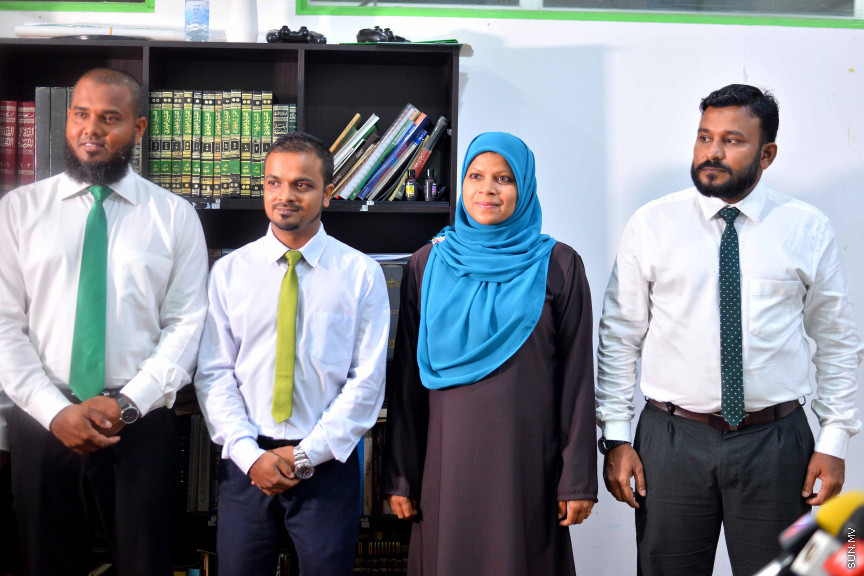 ފެބްރުއަރީ 13، 2019: މަޖިލިސް އިންތިހާބުގައި އަދާލަތް ޕާޓީގެ ފަރާތުން ވާދަ ކުރައްވާ ކެންޑިޑޭޓުންނަށް ޓިކެޓް ހަވާލުކުރުމަށް ބޭއްވި ރަސްމިއްޔާތުގެ ތެރެއިން -- ސަން ފޮޓޯ/ ފަޔާޒު މޫސާ