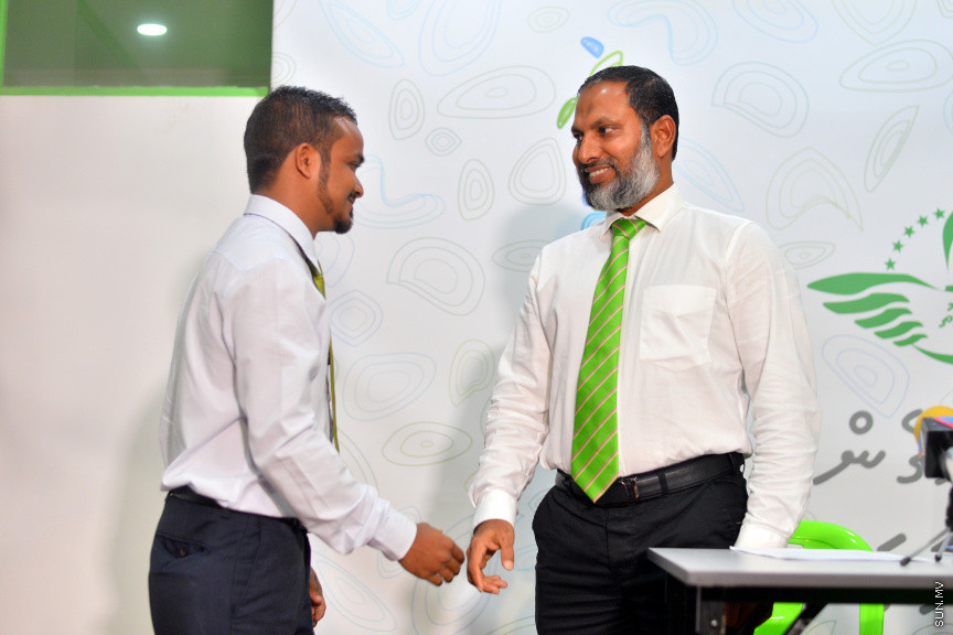 ފެބްރުއަރީ 13، 2019: މަޖިލިސް އިންތިހާބުގައި އަދާލަތް ޕާޓީގެ ފަރާތުން ވާދަ ކުރައްވާ ކެންޑިޑޭޓުންނަށް ޓިކެޓް ހަވާލުކުރުމަށް ބޭއްވި ރަސްމިއްޔާތުގެ ތެރެއިން -- ސަން ފޮޓޯ/ ފަޔާޒު މޫސާ